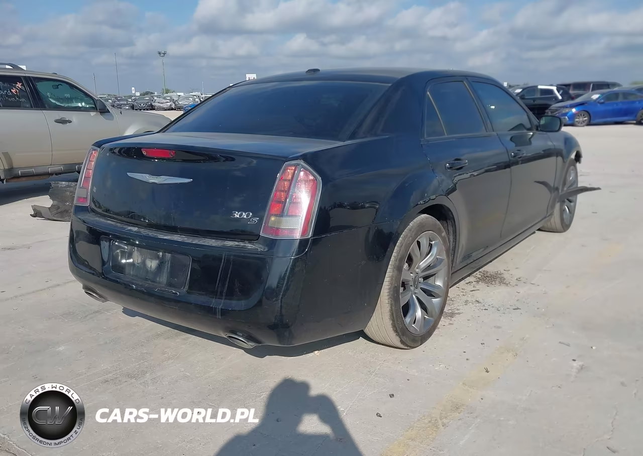 2014 Chrysler 300 300S VIN:2C3CCABG2EH354761 - 4