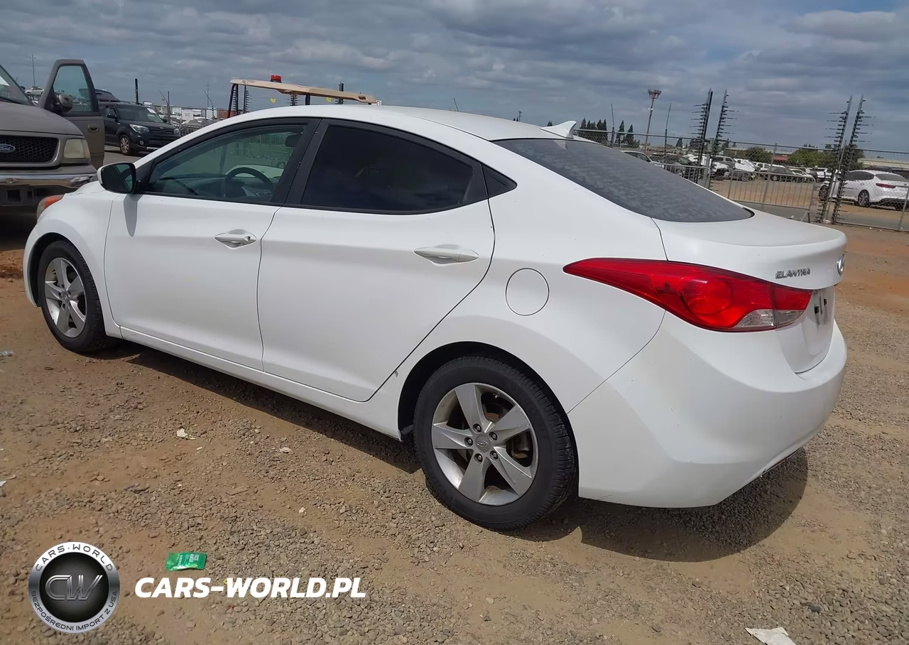 2013 Hyundai Elantra Gls VIN:5NPDH4AE3DH305528 - 3