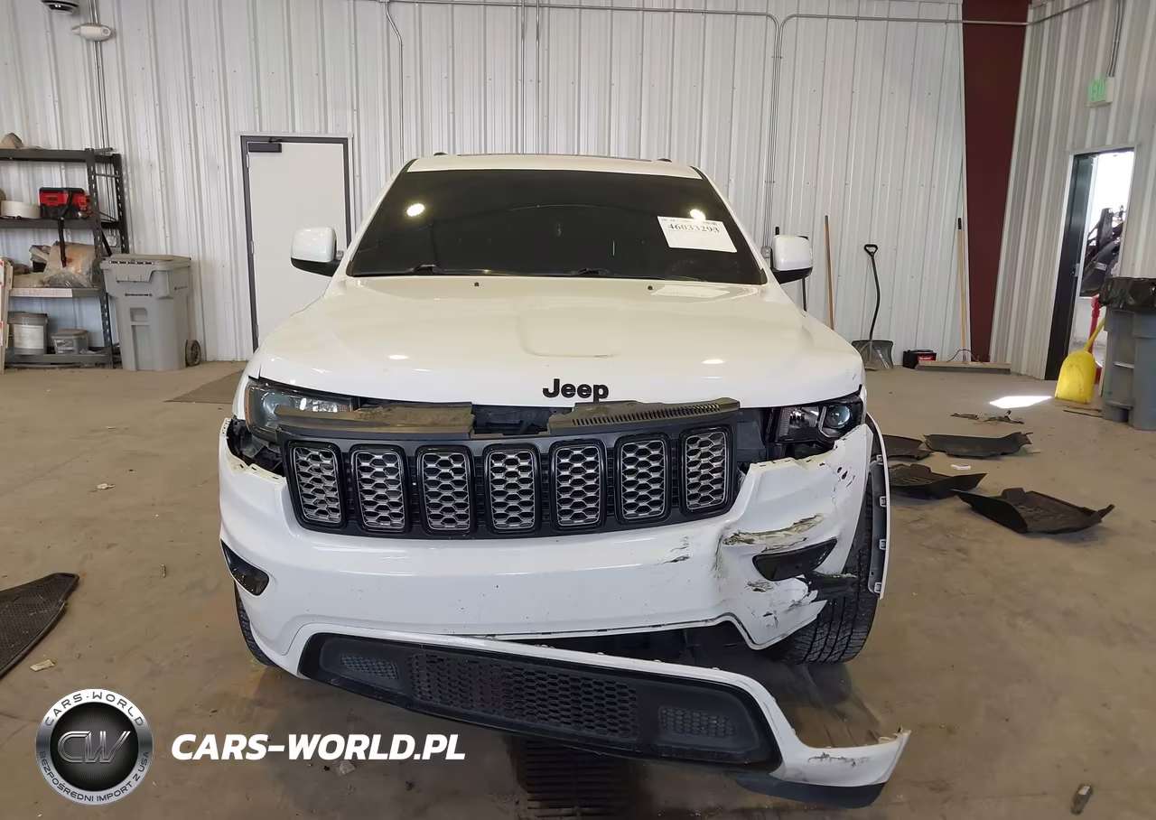 2018 Jeep Grand Cherokee Altitude 4X4 VIN:1C4RJFAG7JC492027 - 12