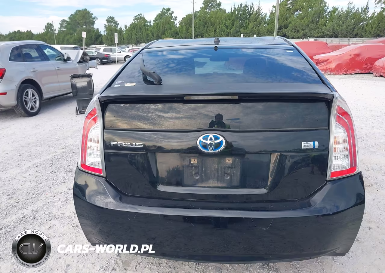 2013 Toyota Prius Two VIN:JTDKN3DU9D1625215 - 17