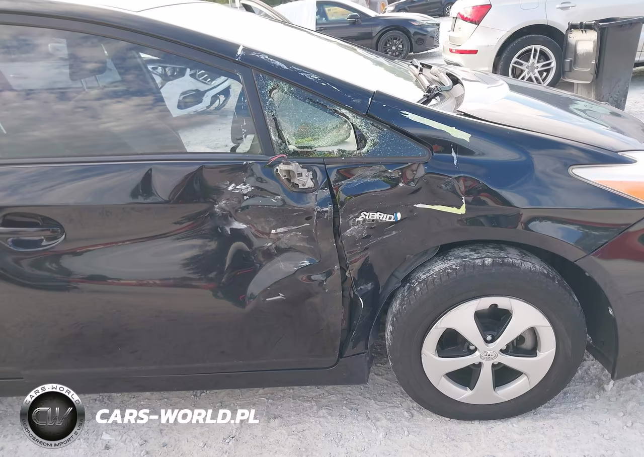 2013 Toyota Prius Two VIN:JTDKN3DU9D1625215 - 6