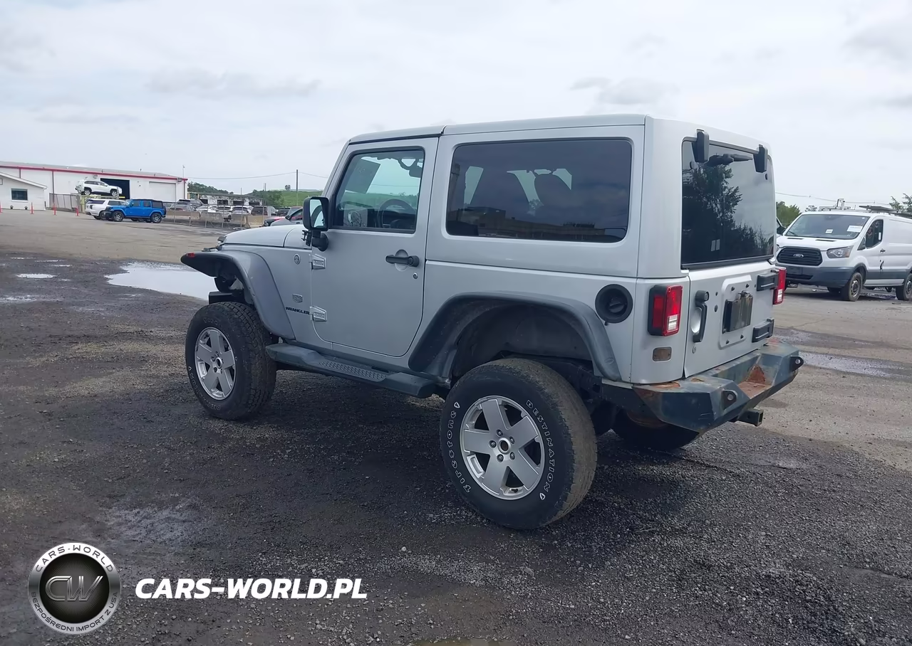 2011 Jeep Wrangler 70Th Anniversary VIN:1J4GA7D13BL579309 - 3