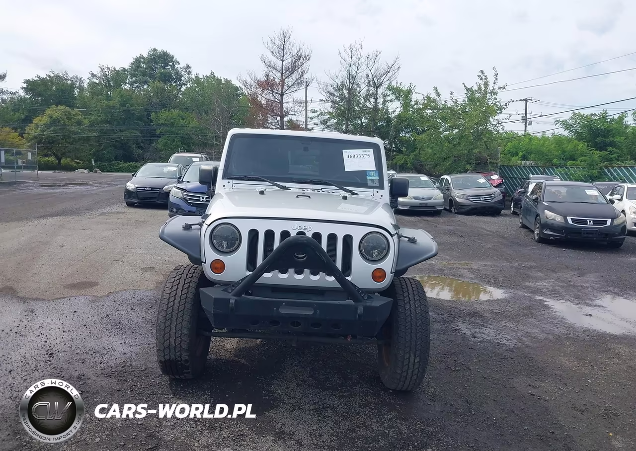 2011 Jeep Wrangler 70Th Anniversary VIN:1J4GA7D13BL579309 - 6