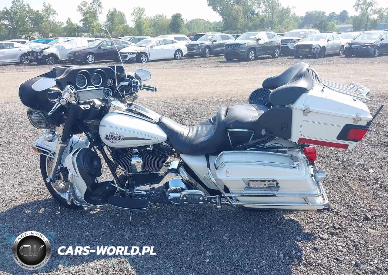 2005 Harley-Davidson Flhtcui VIN:1HD1FCW165Y646171 - 13
