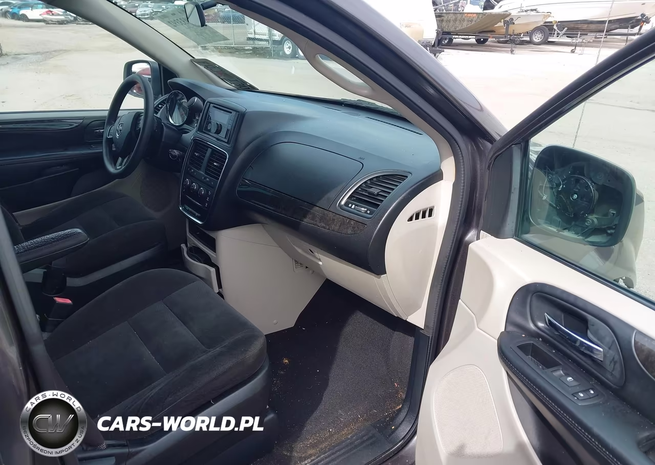 2015 Dodge Grand Caravan American Value Pkg VIN:2C4RDGBG7FR600625 - 5