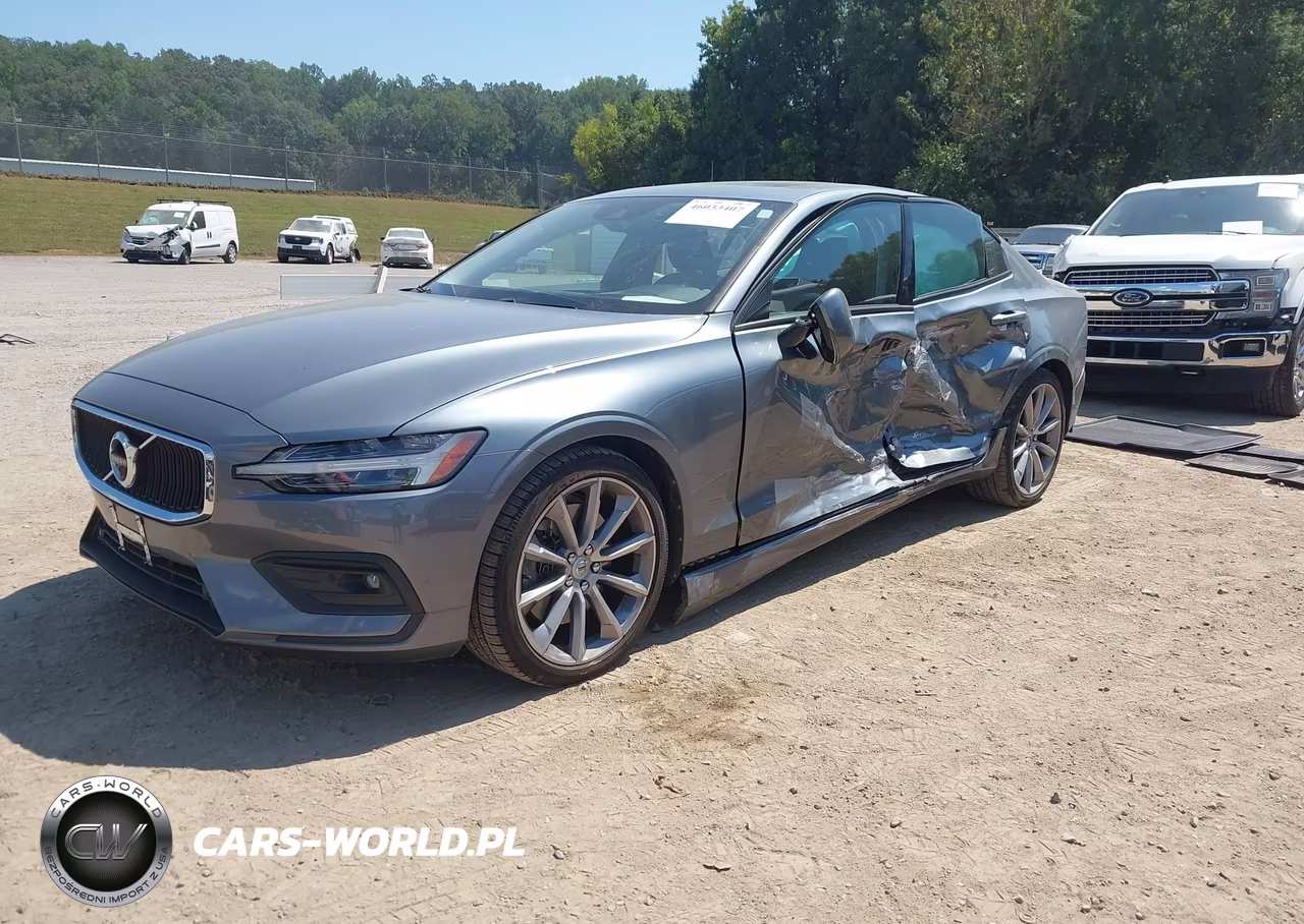2021 Volvo S60 T6 Momentum VIN:7JRA22TK3MG092470 - 2