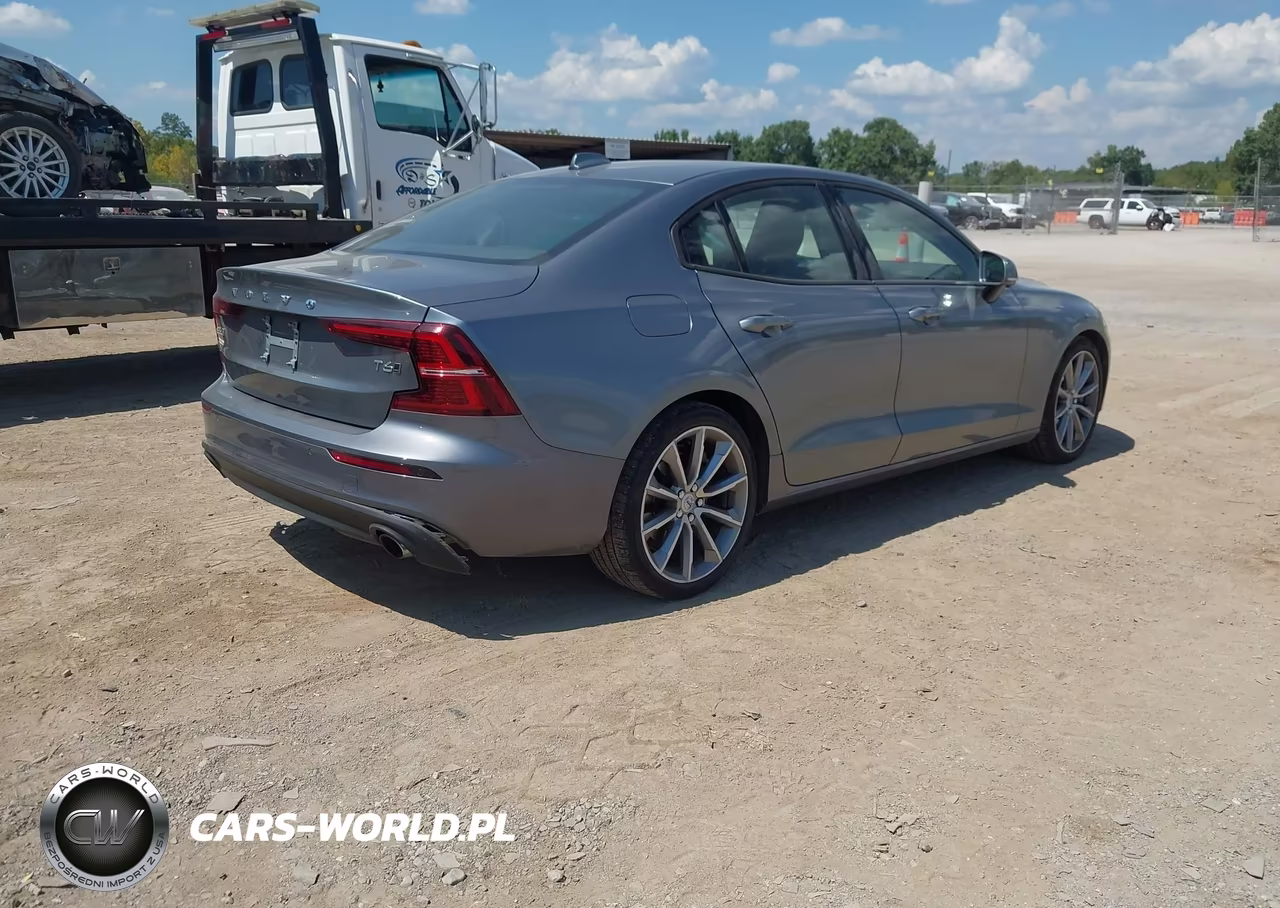 2021 Volvo S60 T6 Momentum VIN:7JRA22TK3MG092470 - 4