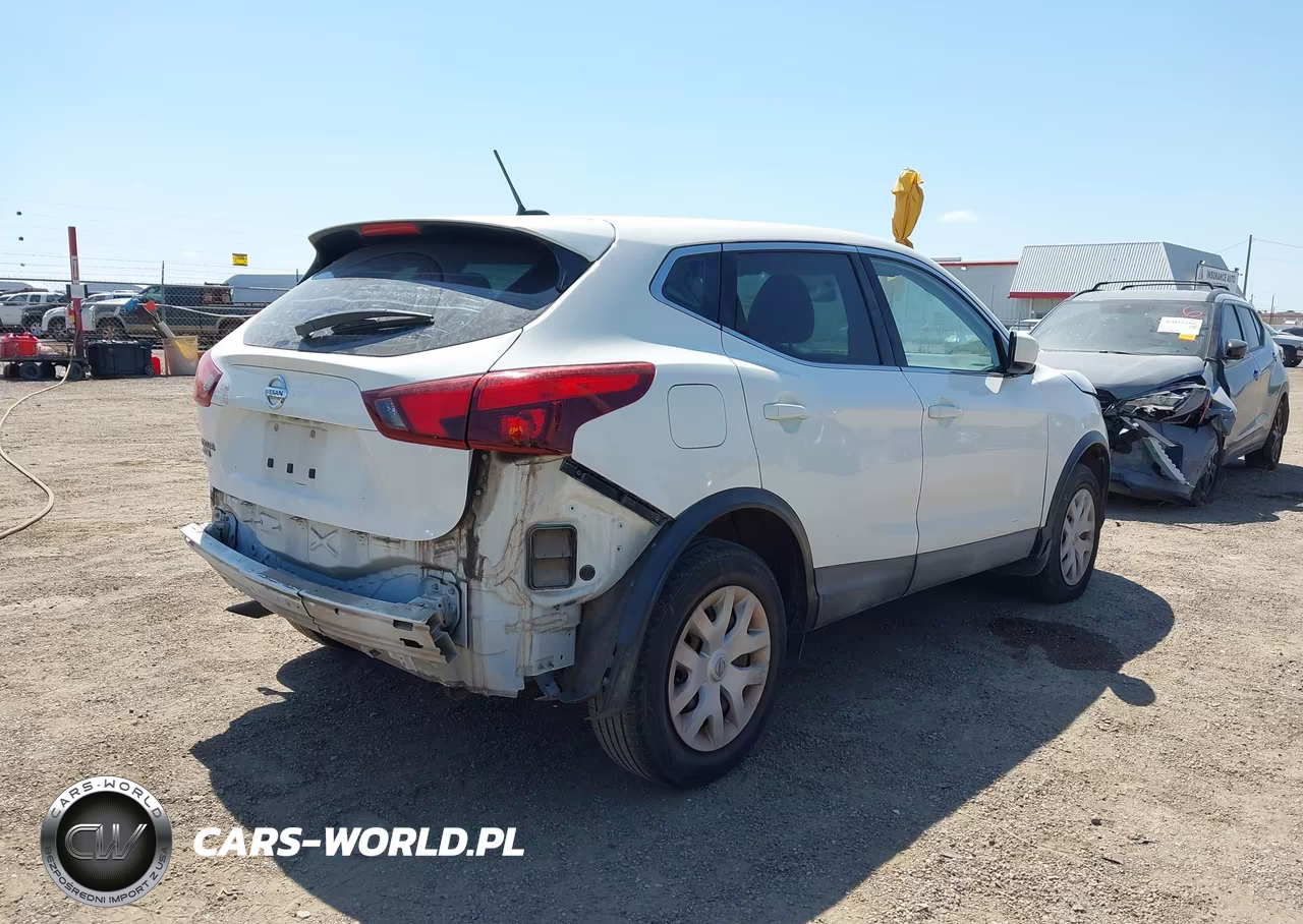2017 Nissan Rogue Sport S VIN:JN1BJ1CP1HW006681 - 4