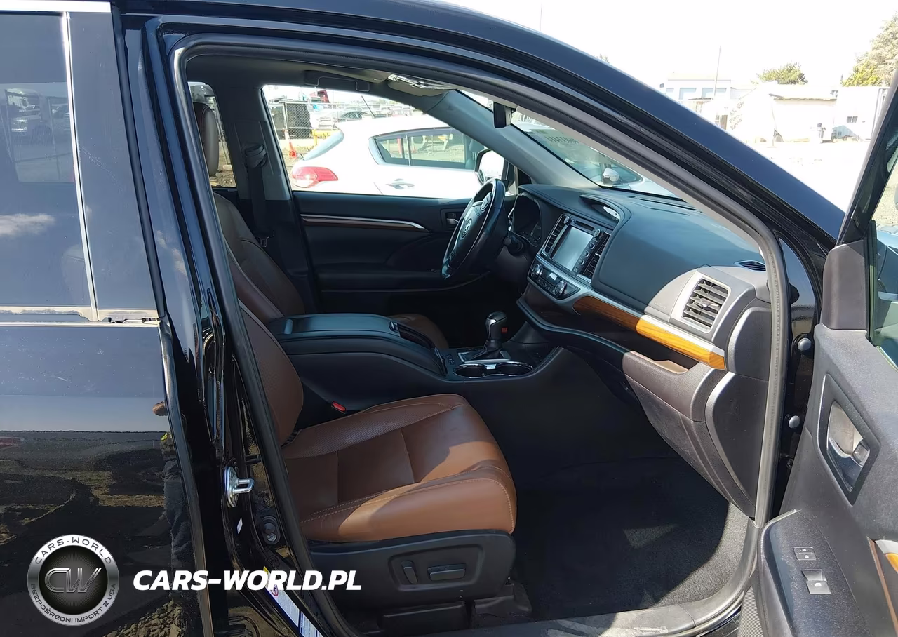 2019 Toyota Highlander Limited Platinum VIN:5TDDZRFH4KS968613 - 5