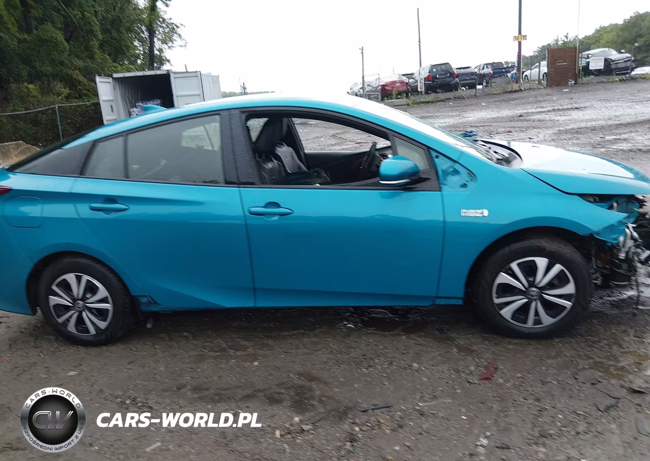 2017 Toyota Prius Prime Premium VIN:JTDKARFP4H3050795 - 13