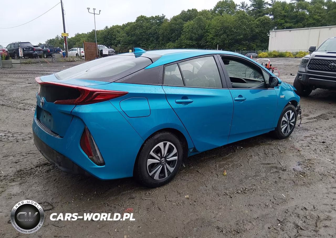 2017 Toyota Prius Prime Premium VIN:JTDKARFP4H3050795 - 4