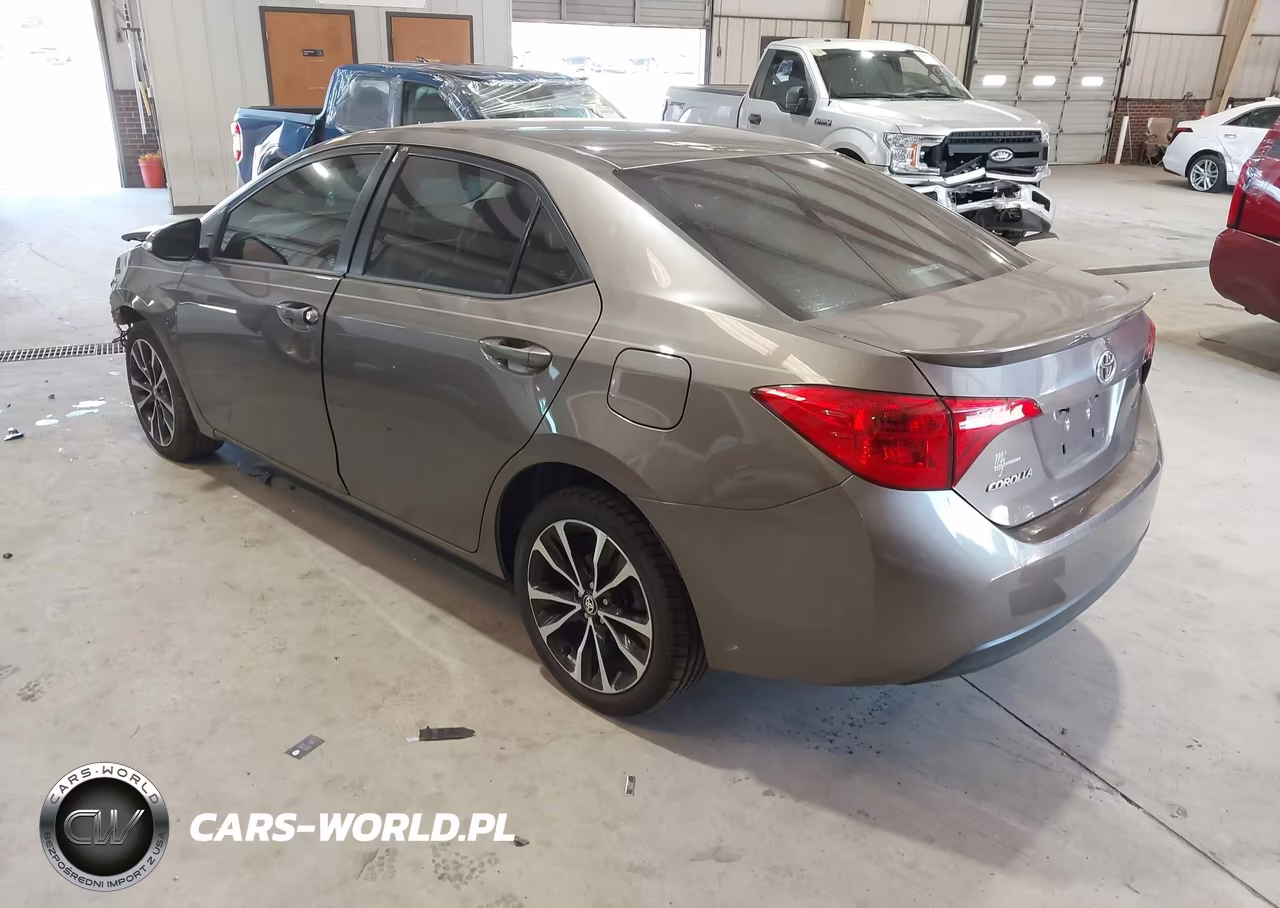 2017 Toyota Corolla Se VIN:2T1BURHE7HC758212 - 3