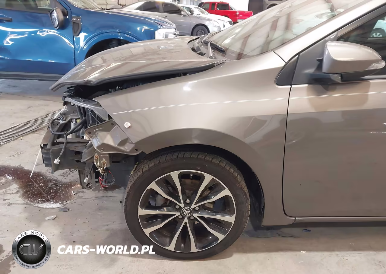 2017 Toyota Corolla Se VIN:2T1BURHE7HC758212 - 6