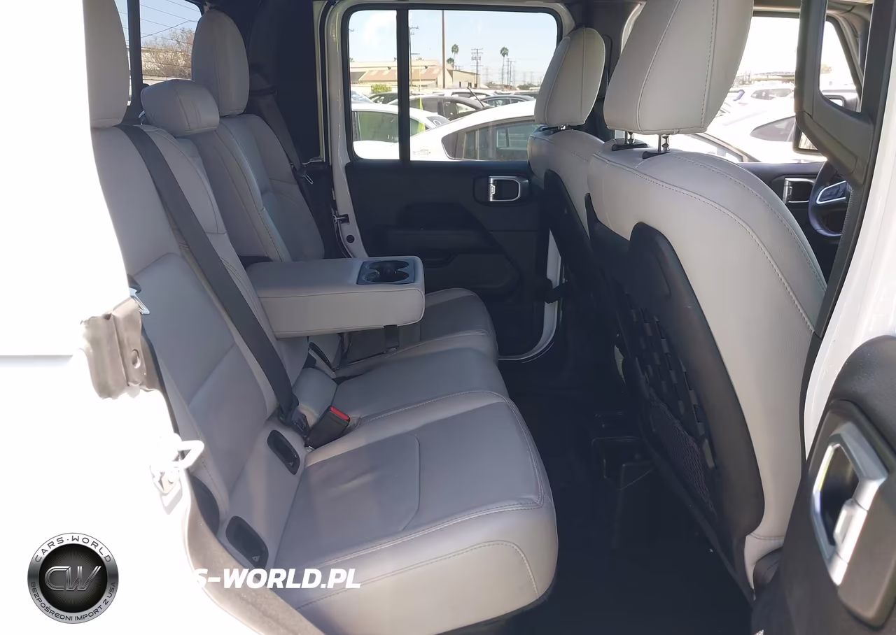 2021 Jeep Gladiator Mojave 4X4 VIN:1C6JJTEG4ML583435 - 8
