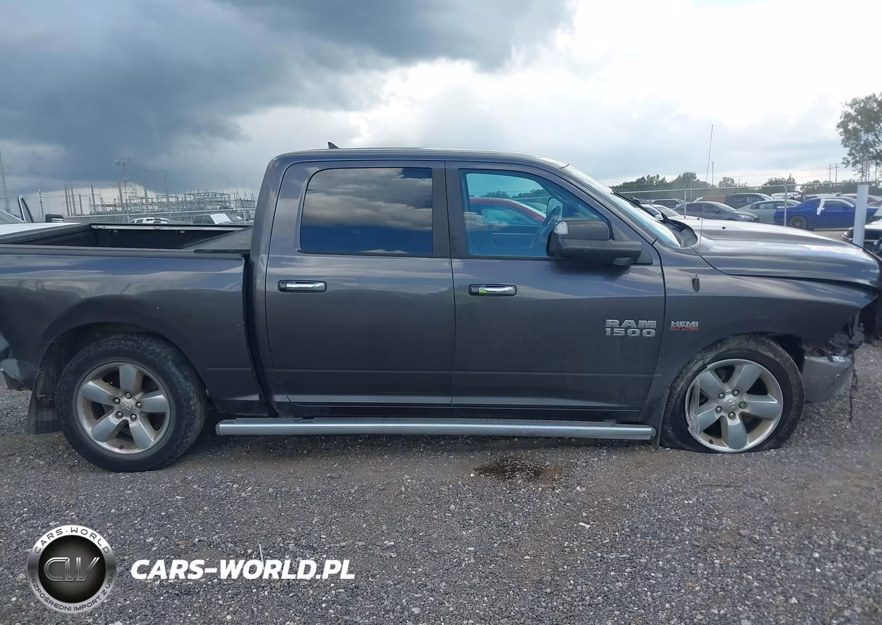 2015 Ram 1500 Big Horn VIN:1C6RR6LT0FS685577 - 13