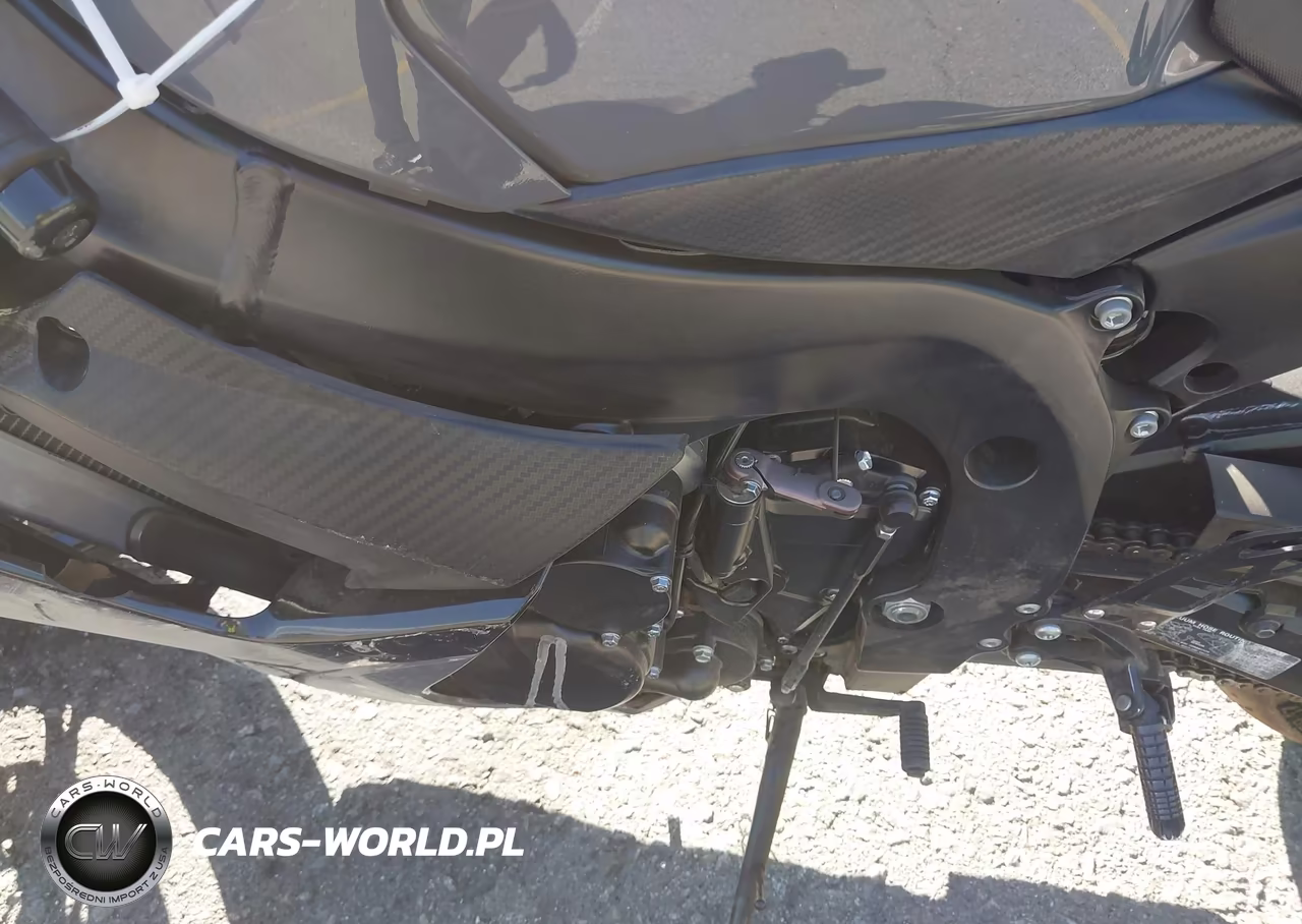 2025 Suzuki Gsx-R600 VIN:JS1GN7FA0S7100788 - 9