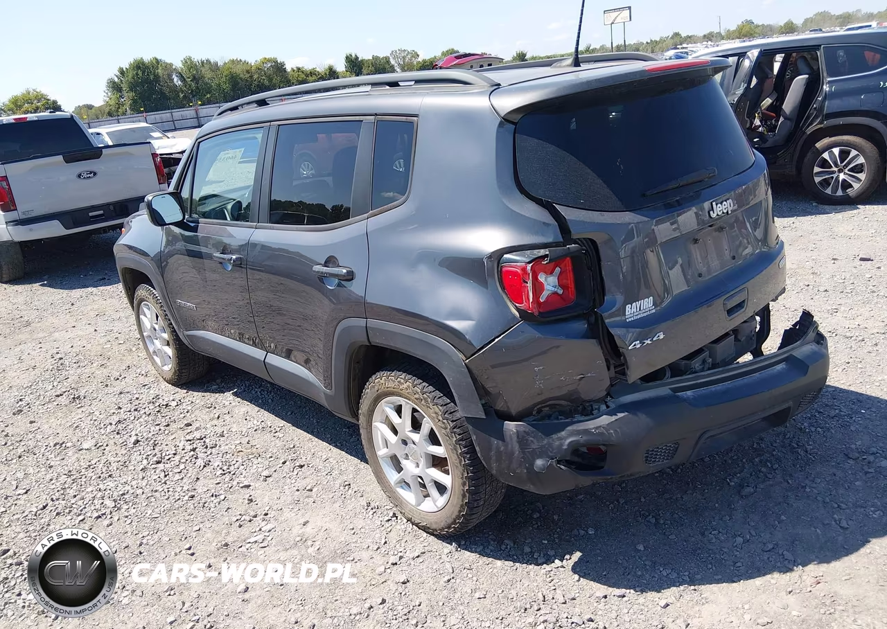 2019 Jeep Renegade Latitude 4X4 VIN:ZACNJBBB2KPK11725 - 3
