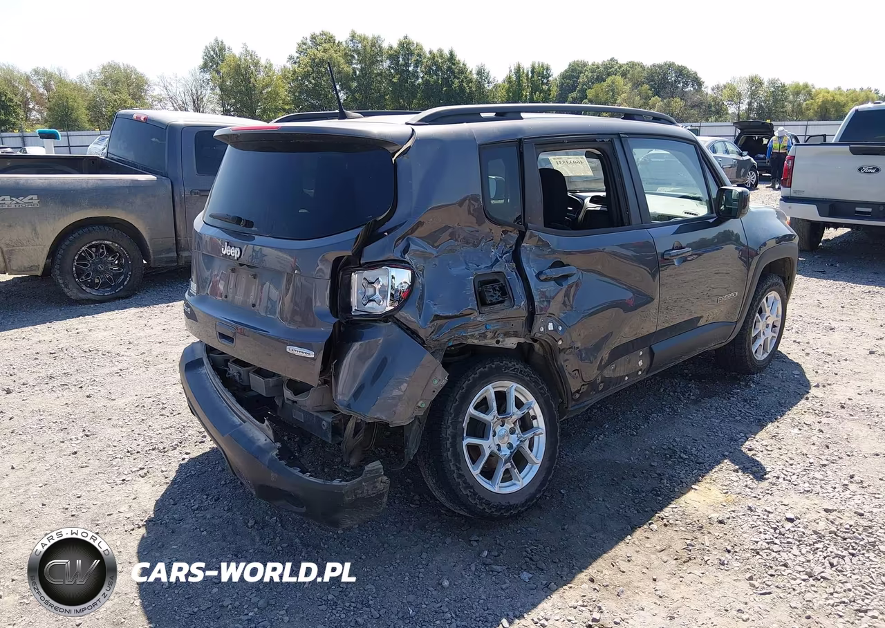2019 Jeep Renegade Latitude 4X4 VIN:ZACNJBBB2KPK11725 - 4