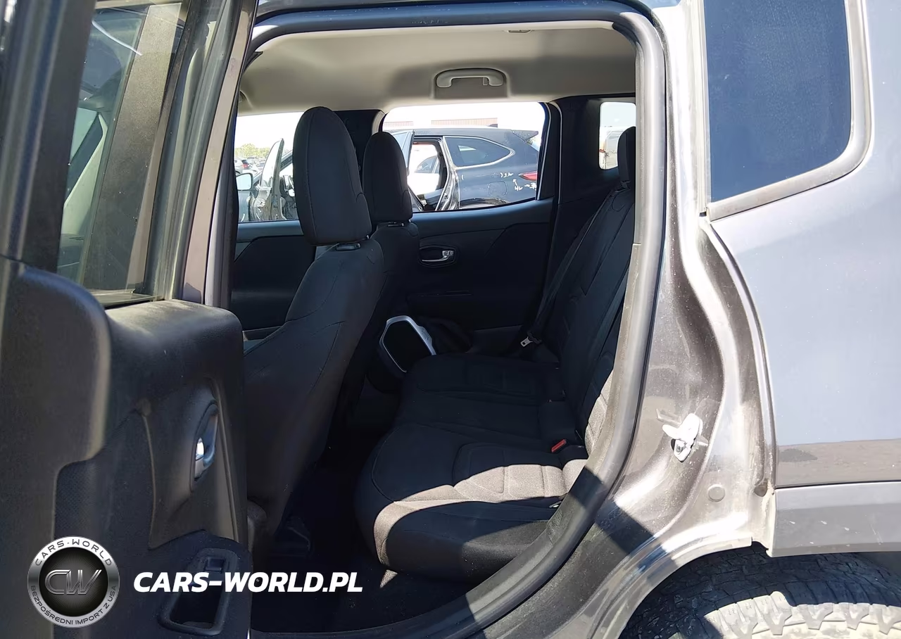 2019 Jeep Renegade Latitude 4X4 VIN:ZACNJBBB2KPK11725 - 8