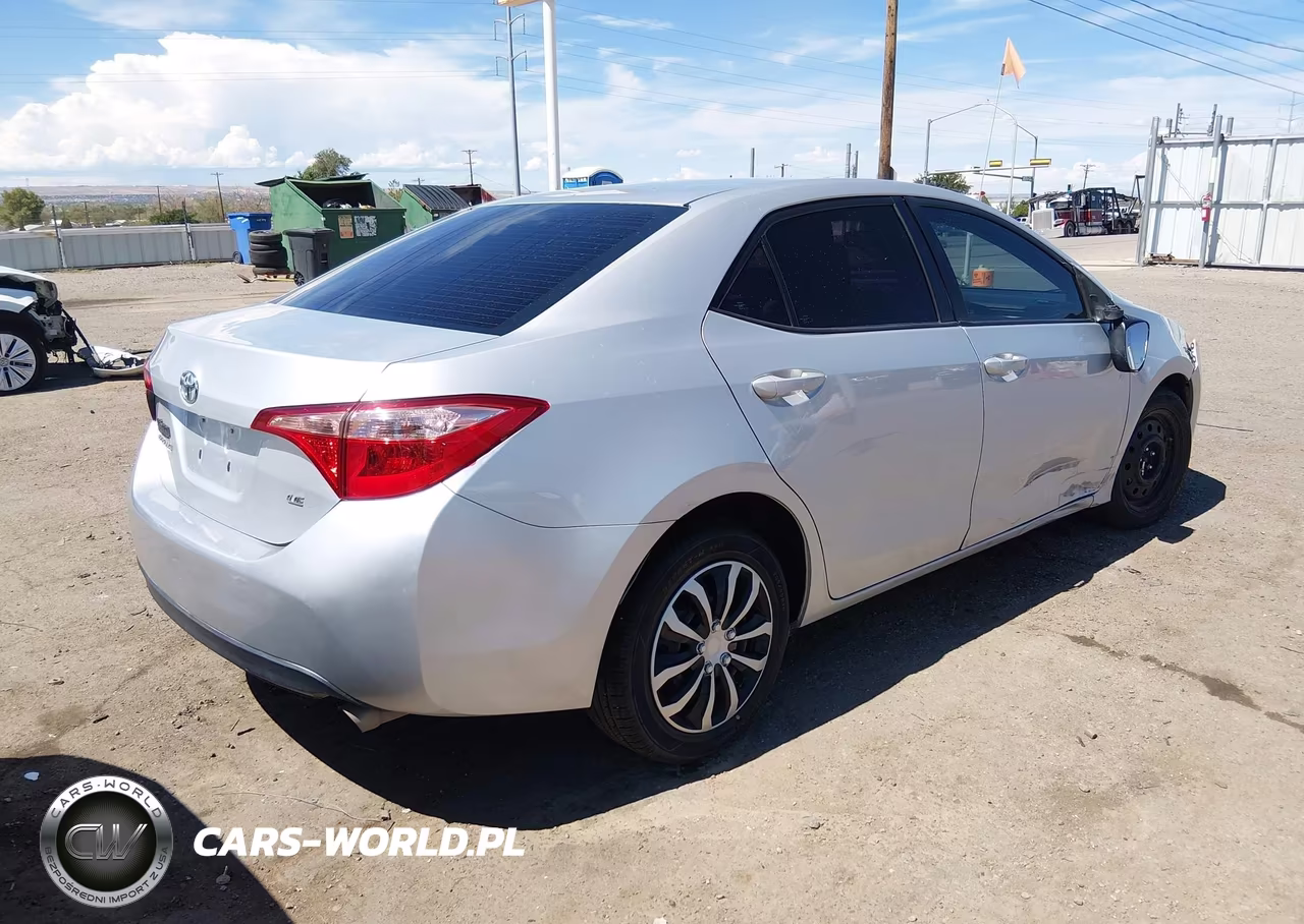 2018 Toyota Corolla Le VIN:2T1BURHE9JC026508 - 4