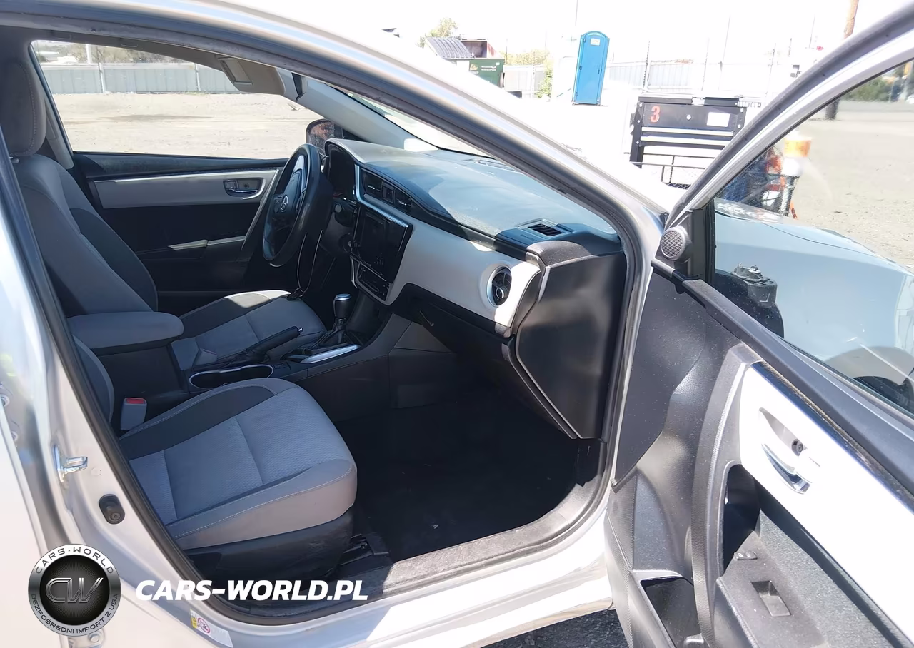 2018 Toyota Corolla Le VIN:2T1BURHE9JC026508 - 5