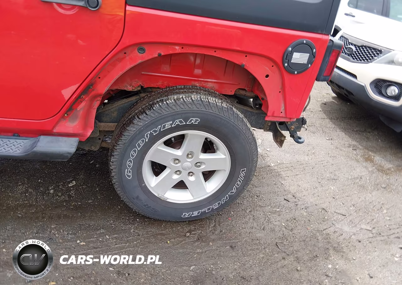 2016 Jeep Wrangler Unlimited Sport VIN:1C4BJWDG2GL303046 - 6