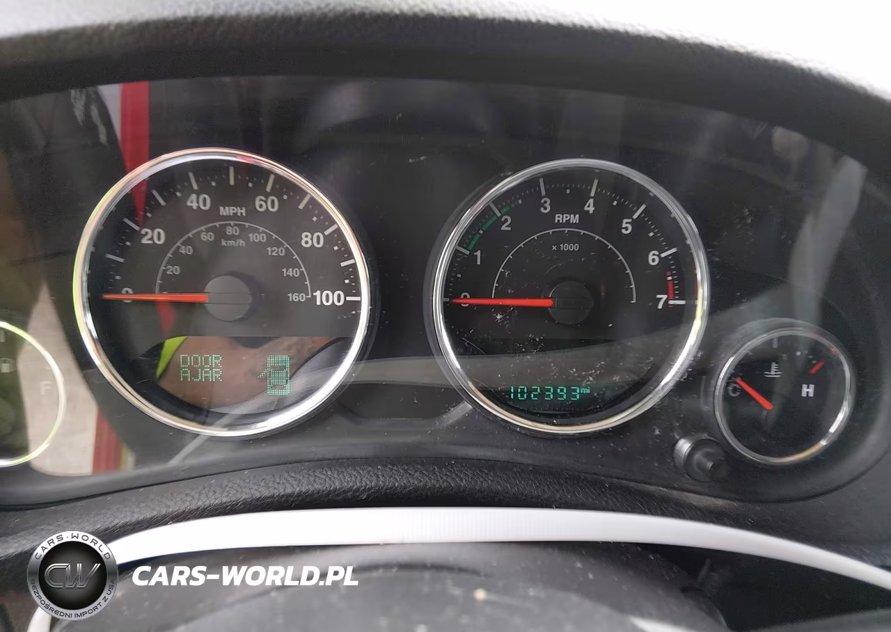 2016 Jeep Wrangler Unlimited Sport VIN:1C4BJWDG2GL303046 - 7