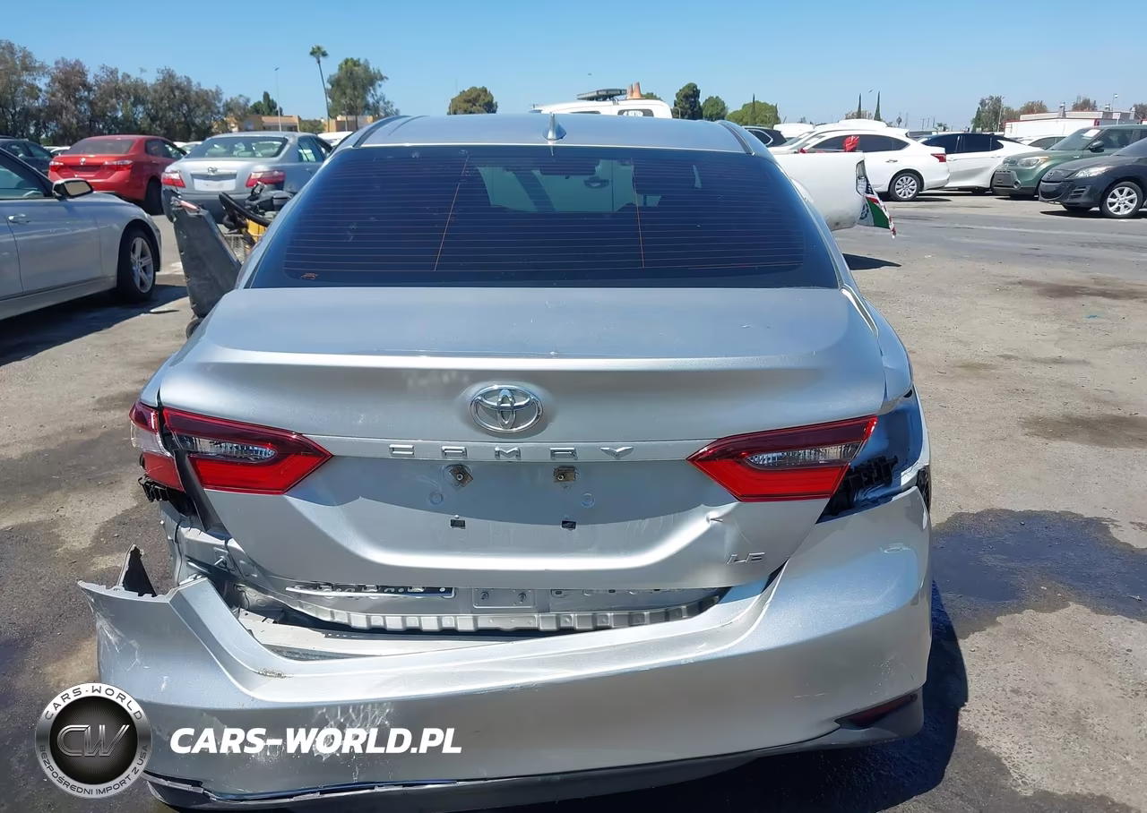 2021 Toyota Camry Le VIN:4T1C11AKXMU471177 - 17