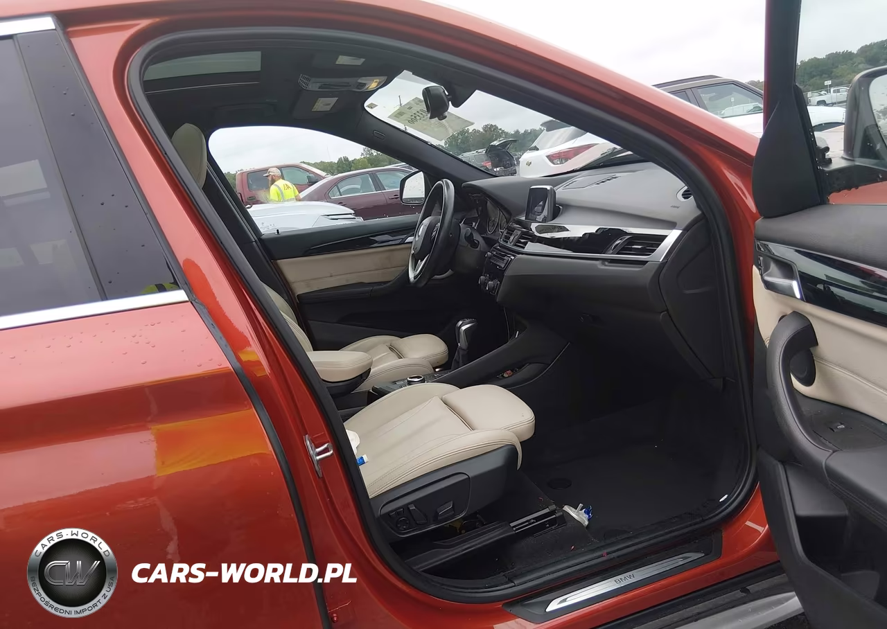 2018 BMW X1 xDrive28I VIN:WBXHT3C32J5L26424 - 5