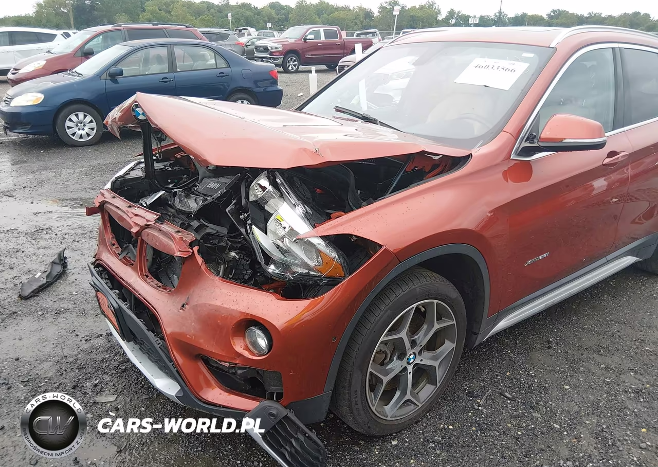 2018 BMW X1 xDrive28I VIN:WBXHT3C32J5L26424 - 6