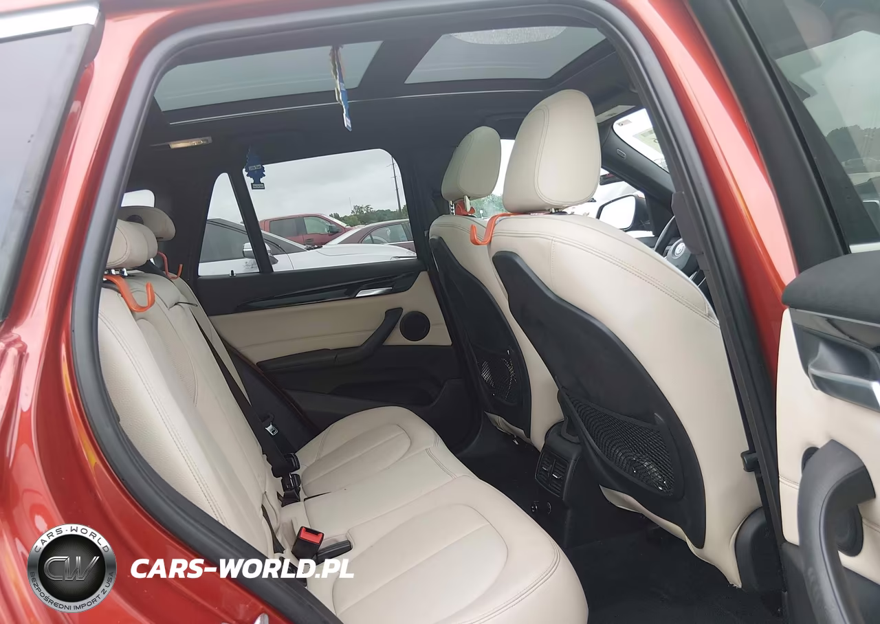 2018 BMW X1 xDrive28I VIN:WBXHT3C32J5L26424 - 8