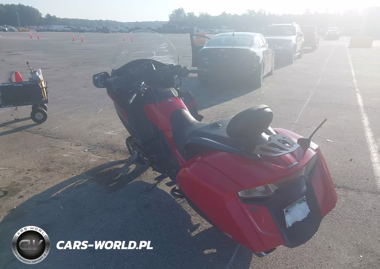 2013 Honda Gl1800 B VIN:JH2SC6847DK001402 - 3