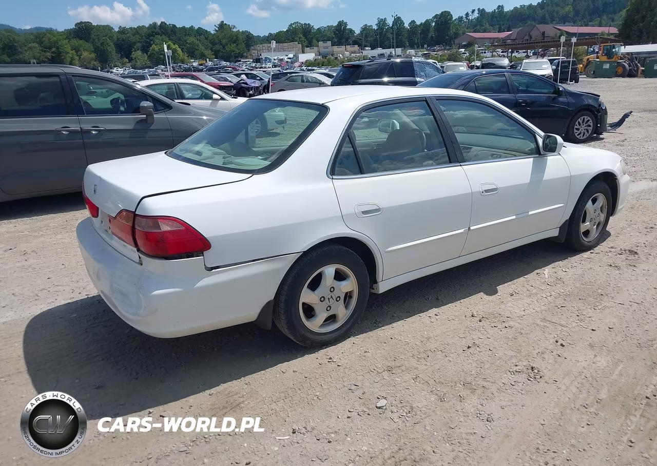 2000 Honda Accord 2.3 Ex VIN:1HGCG5665YA068206 - 4