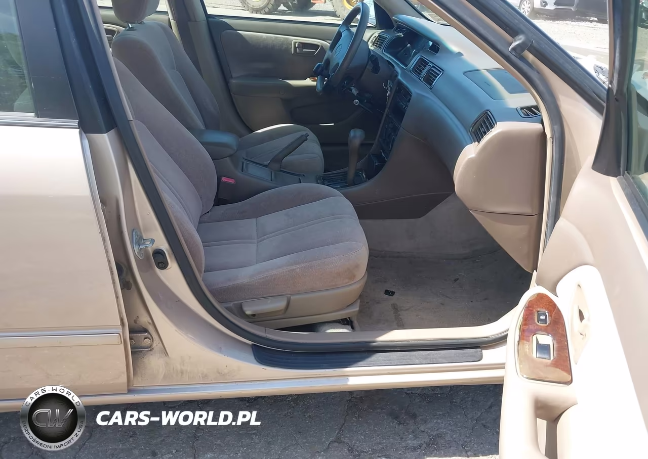 1999 Toyota Camry Le VIN:4T1BG22K4XU426061 - 5