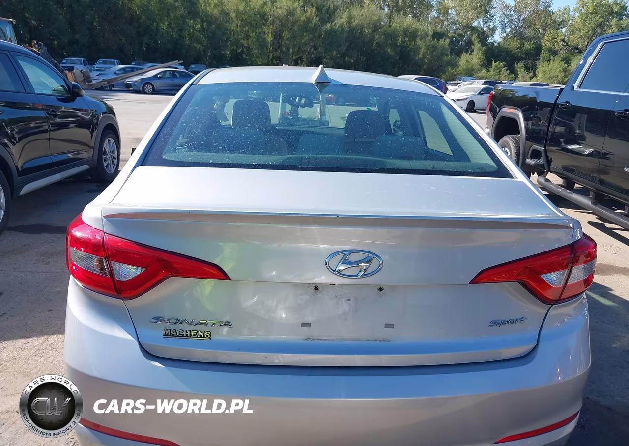 2015 Hyundai Sonata Sport VIN:5NPE34AF0FH133067 - 16
