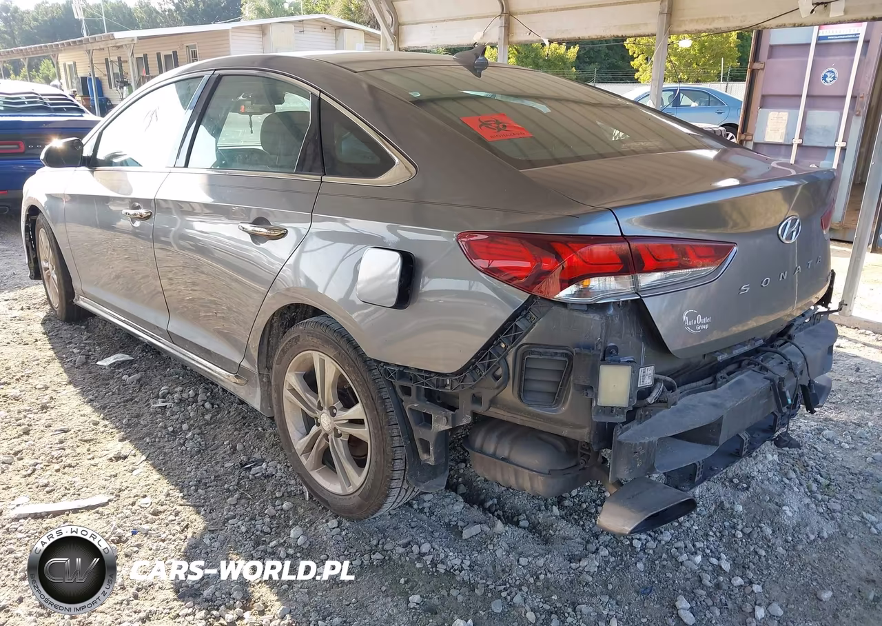 2018 Hyundai Sonata Sport VIN:5NPE34AF4JH644984 - 3