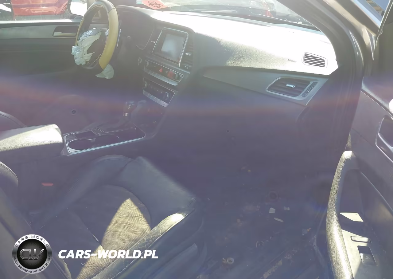 2018 Hyundai Sonata Sport VIN:5NPE34AF4JH644984 - 5
