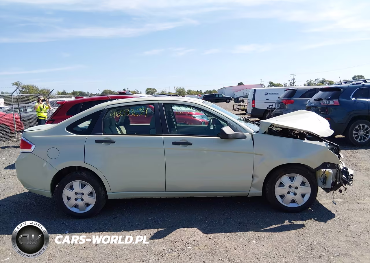 2010 Ford Focus S VIN:1FAHP3EN0AW150098 - 14
