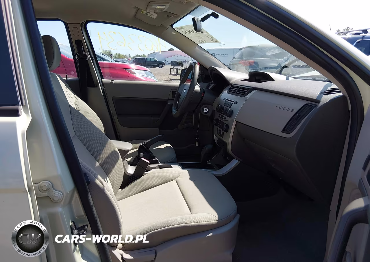 2010 Ford Focus S VIN:1FAHP3EN0AW150098 - 5
