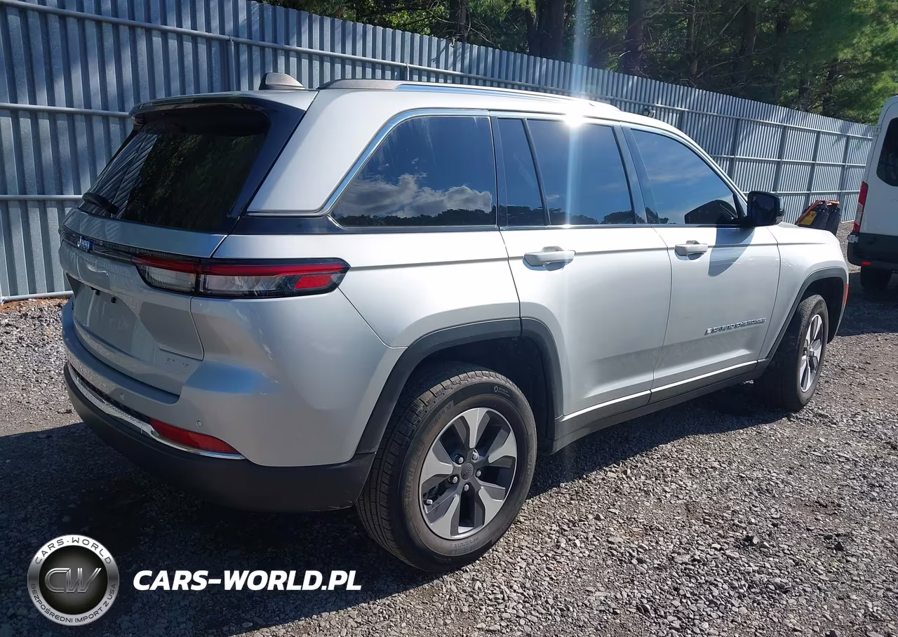 2023 Jeep Grand Cherokee 4Xe VIN:1C4RJYB66PC664770 - 4