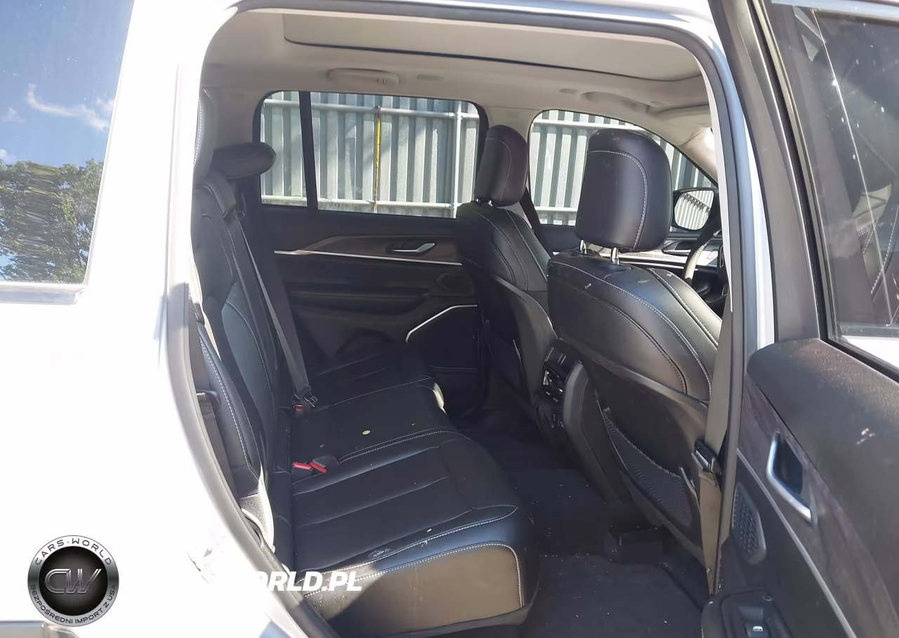 2023 Jeep Grand Cherokee 4Xe VIN:1C4RJYB66PC664770 - 8
