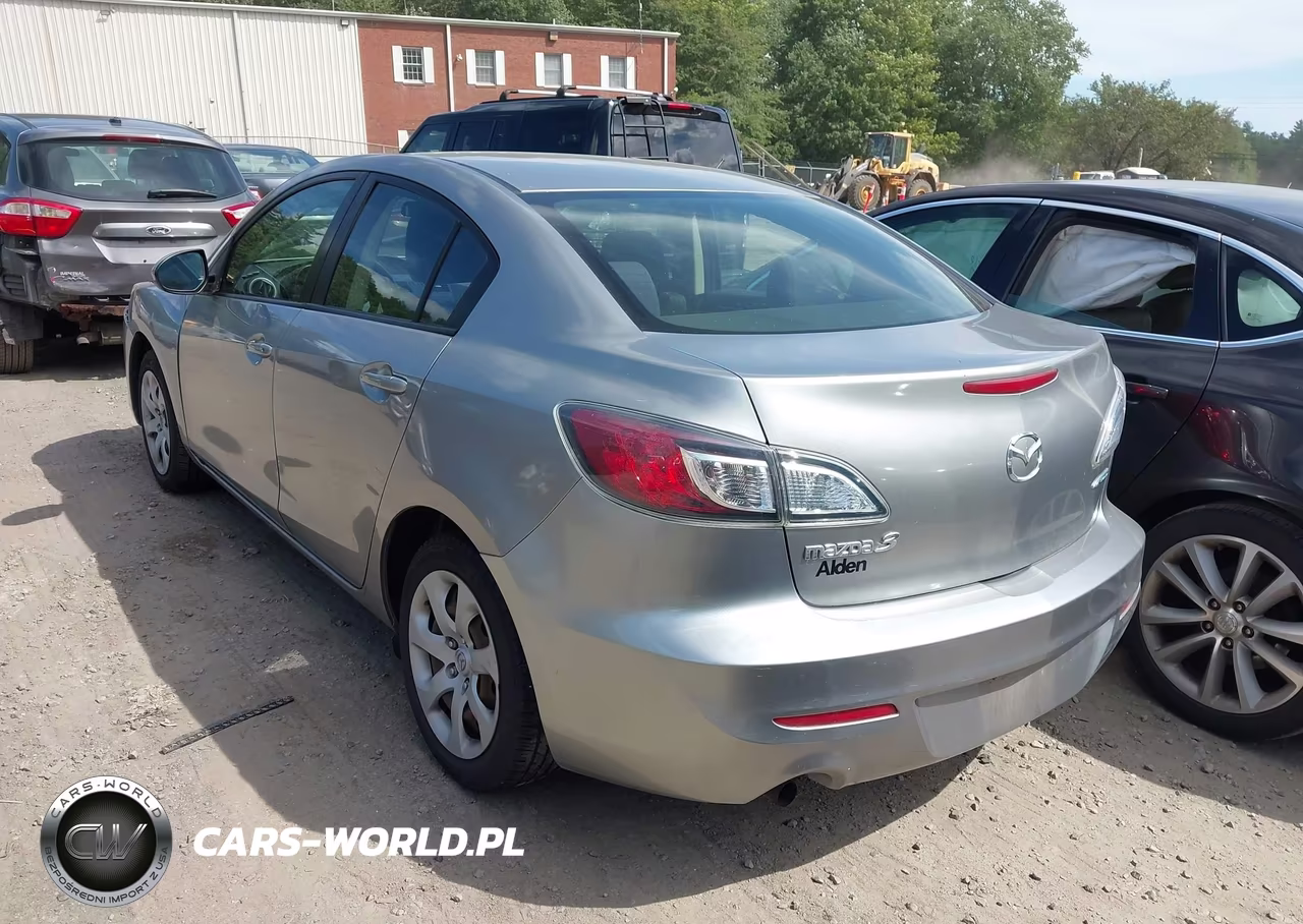 2013 Mazda Mazda3 I Sport VIN:JM1BL1UP2D1740842 - 3