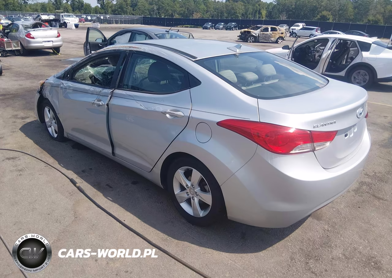 2013 Hyundai Elantra Gls VIN:5NPDH4AE1DH304359 - 3