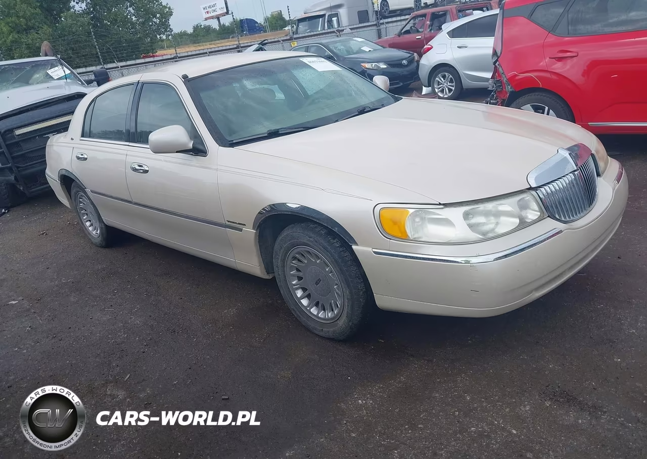 2001 Lincoln Town Car Cartier