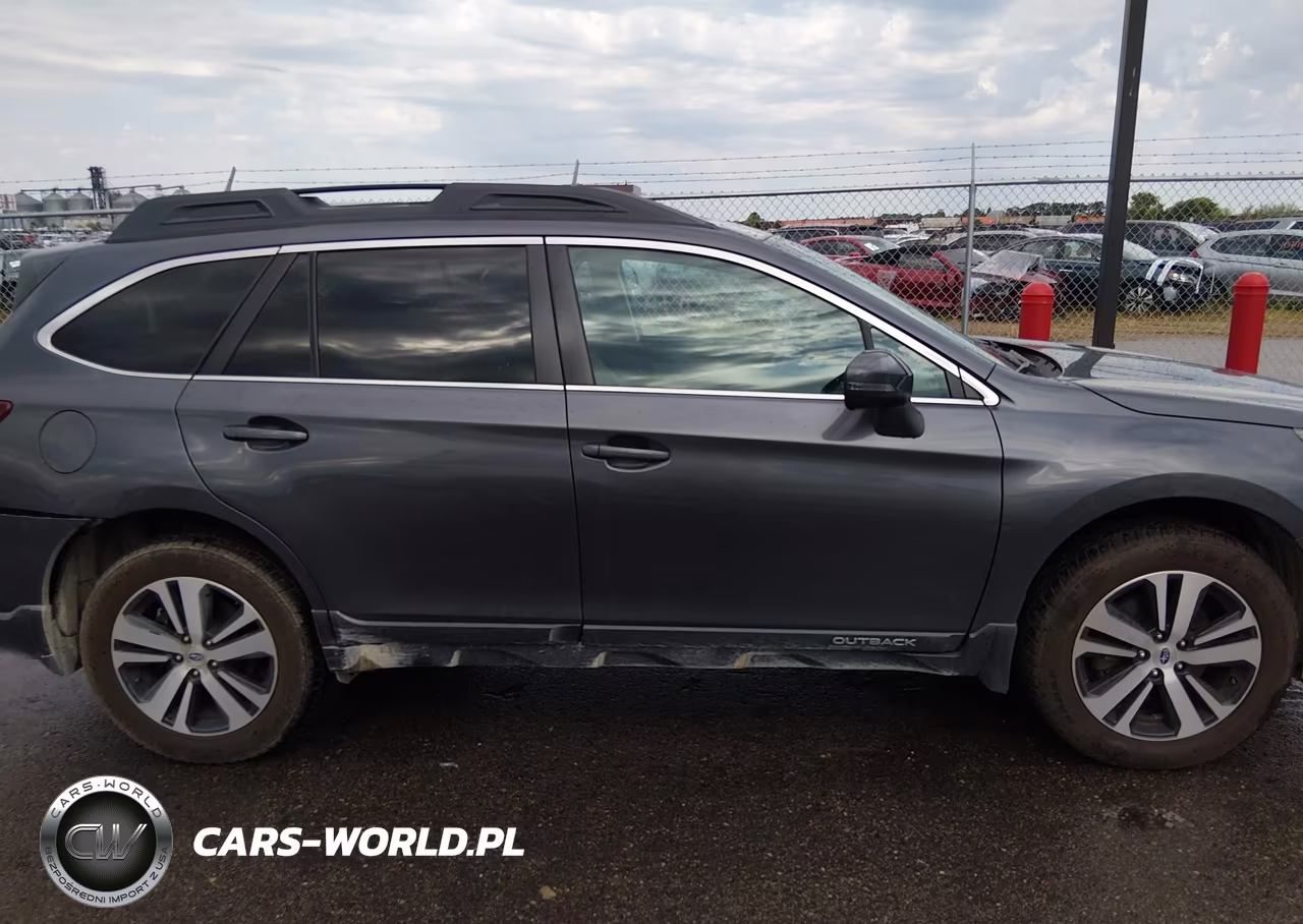 2018 Subaru Outback 3.6R Limited VIN:4S4BSENC0J3370895 - 13