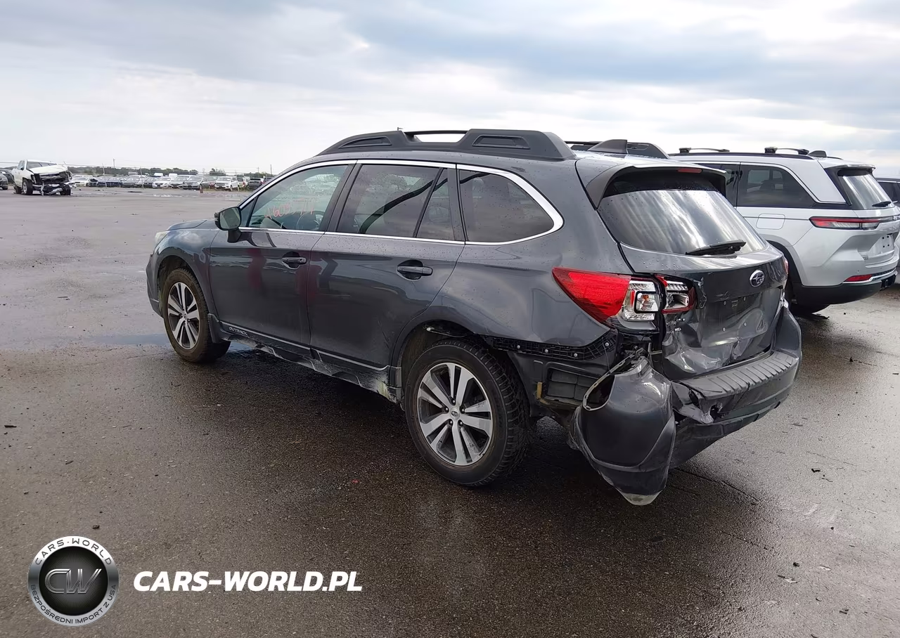 2018 Subaru Outback 3.6R Limited VIN:4S4BSENC0J3370895 - 3
