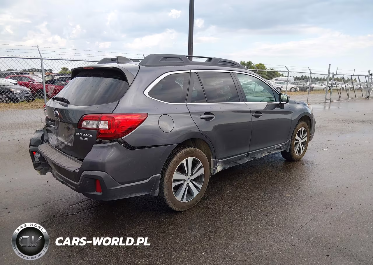 2018 Subaru Outback 3.6R Limited VIN:4S4BSENC0J3370895 - 4