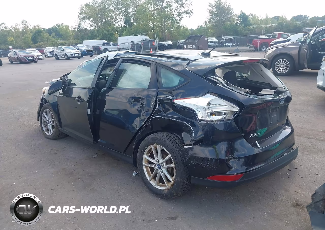2016 Ford Focus Se VIN:1FADP3K20GL203871 - 3