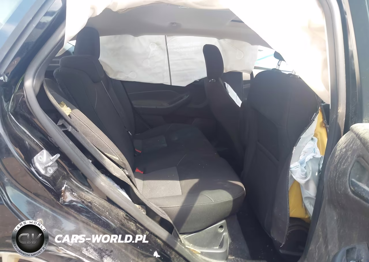2016 Ford Focus Se VIN:1FADP3K20GL203871 - 8