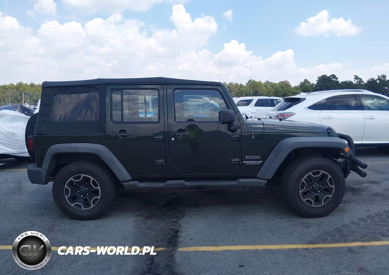 2010 Jeep Wrangler Unlimited Sport VIN:1J4BA3H15AL138521 - 13